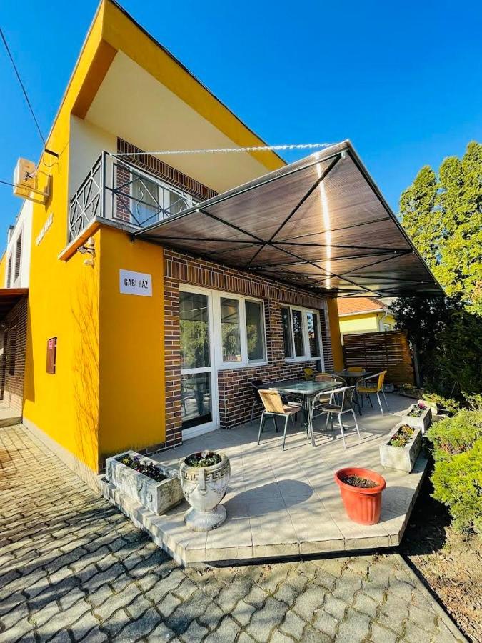 Gabi Haz Apartmanok*** Hajdúszoboszló Exterior foto